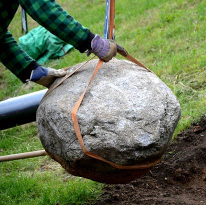 HOW TO SAFELY USE PULLING STRAPS ON UNEVEN TERRAIN