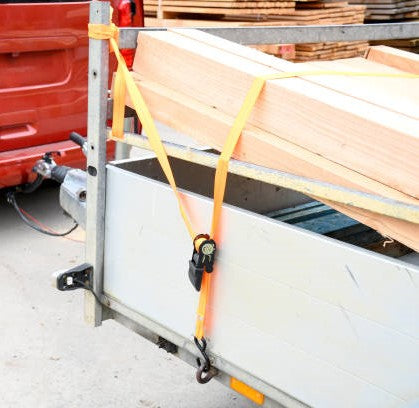 THE ROLE OF MATERIAL HANDLING STRAPS IN MODERN LOGISTICS