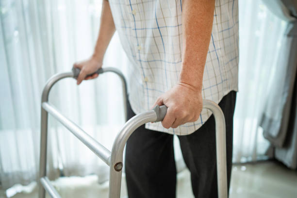 How Lifting Aids Can Improve Mobility for Seniors: Support & Safety