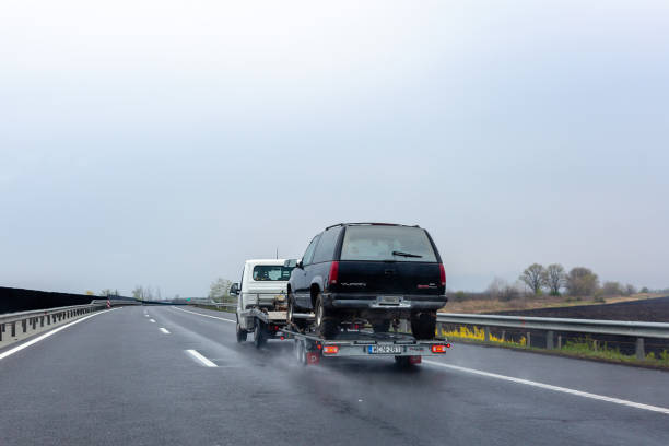 HOW TO SAFELY USE PULLING STRAPS IN EXTREME WEATHER CONDITIONS