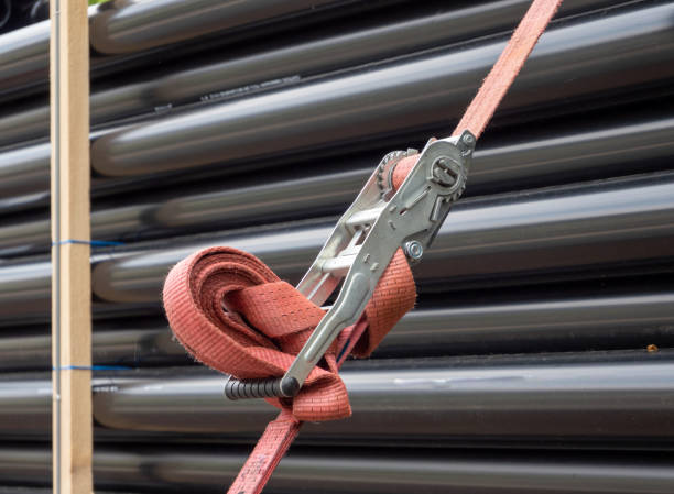 A Step-by-Step Guide to Double-Looping Securing Straps for Maximum Safety