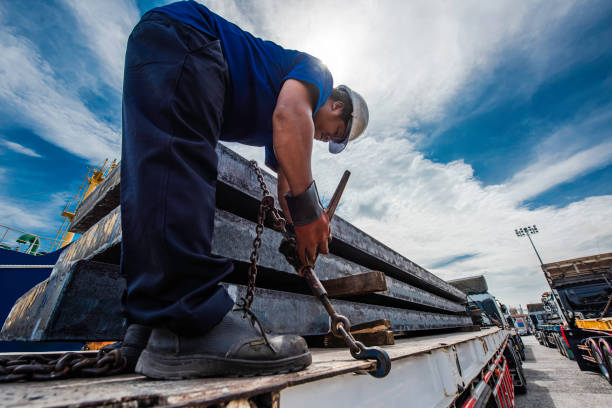 Safety Tips for Using Securing Straps with Vehicles: Secure Loads Effectively