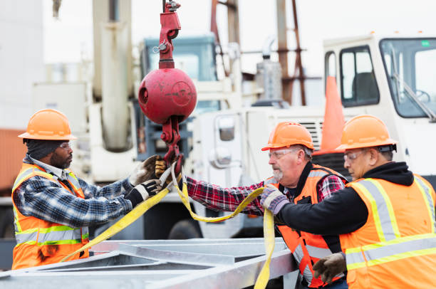 How to Transport Heavy Items with Material Handling Straps