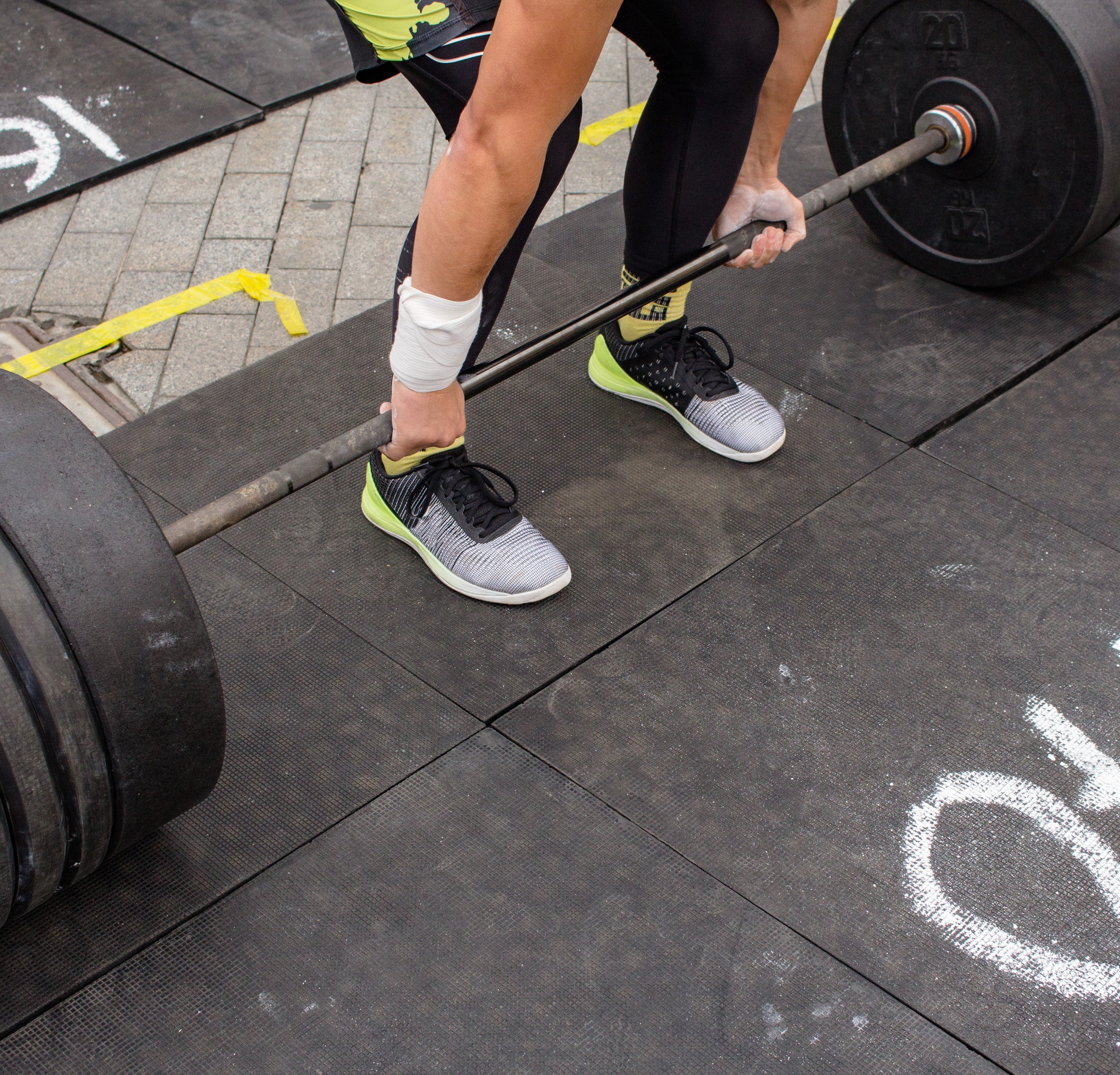 TOP KNEE SLEEVES FOR WEIGHTLIFTING ENTHUSIASTS