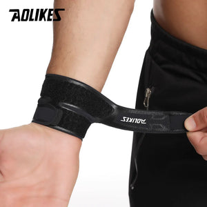 AOLIKES Sports Wrist Compression Wraps Wrist Support Brace Strap for Fitness Weightlifting Basketball Tennis Wrist Pain Relief